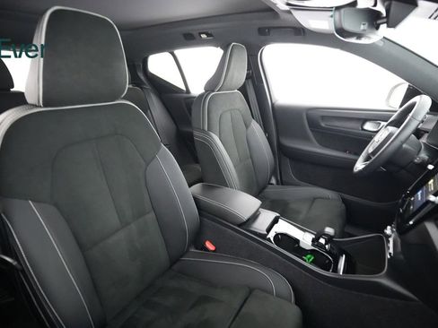 Used 2023 Volvo XC40 Recharge Plus AWD/4WD image 23