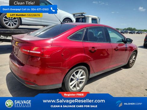 Used 2017 Ford Focus SE FWD image 4