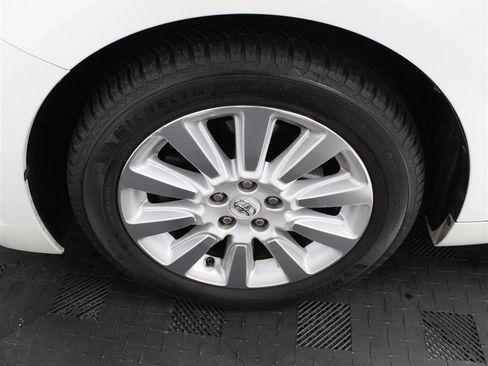 Used 2011 Toyota Sienna Limited w/ Premium Pkg FWD image 20