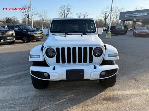Used 2022 Jeep Wrangler Unlimited Sahara AWD/4WD image 13