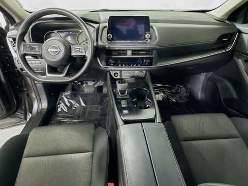 Used 2024 Nissan Rogue SV image 16