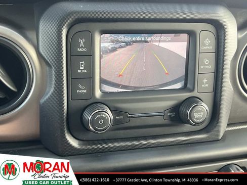 Used 2020 Jeep Wrangler Sport S image 24