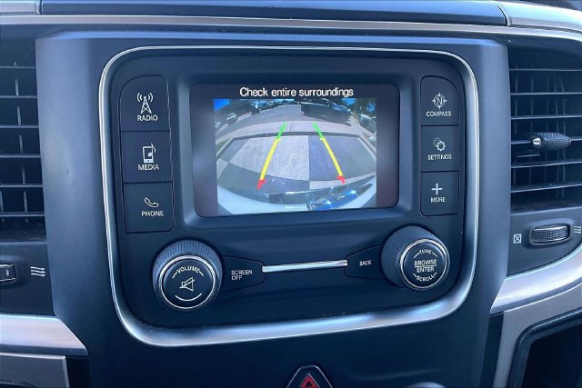 Used 2019 RAM 1500 Classic SLT AWD/4WD image 17