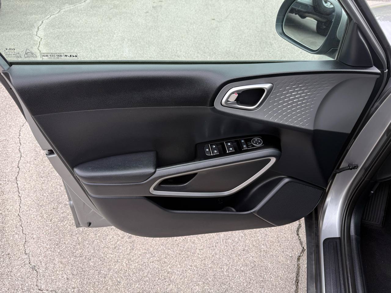 Used 2022 Kia Soul LX w/ Technology Package FWD image 12