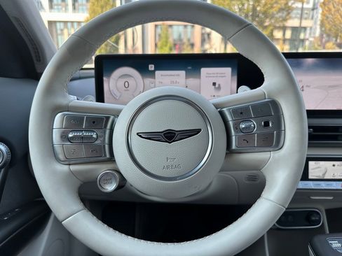 Certified 2024 Genesis GV60 RWD image 24