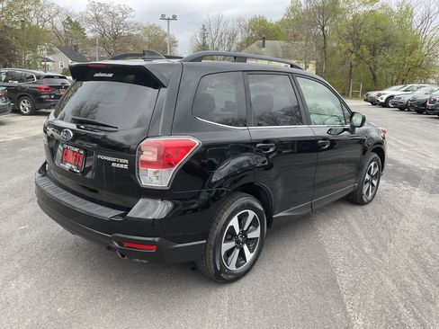Used 2017 Subaru Forester 2.5i Limited AWD/4WD image 5