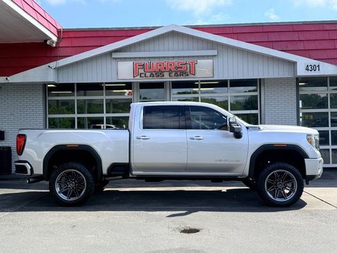Used 2023 GMC Sierra 2500 Denali w/ Denali Ultimate Package AWD/4WD image 2