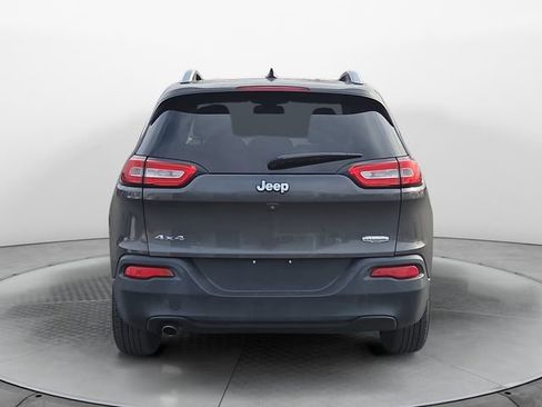 Used 2015 Jeep Cherokee Latitude image 4