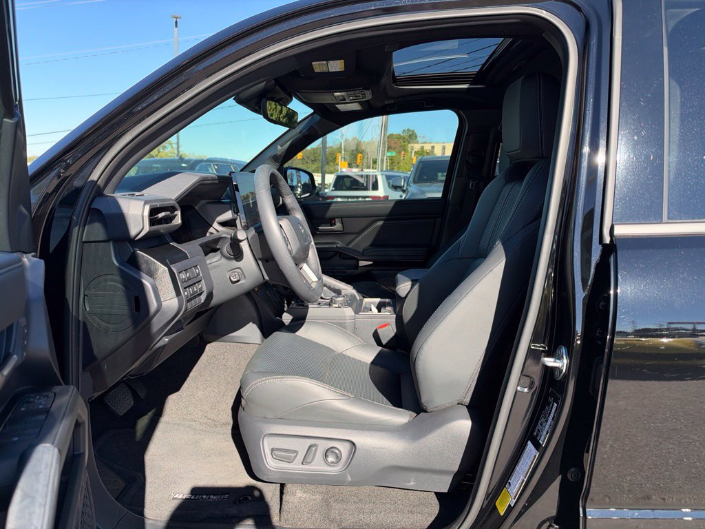 Used 2026 Toyota 4Runner 4WD image 13