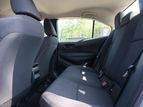 Used 2024 Toyota Corolla LE w/ LE Convenience Package FWD image 18