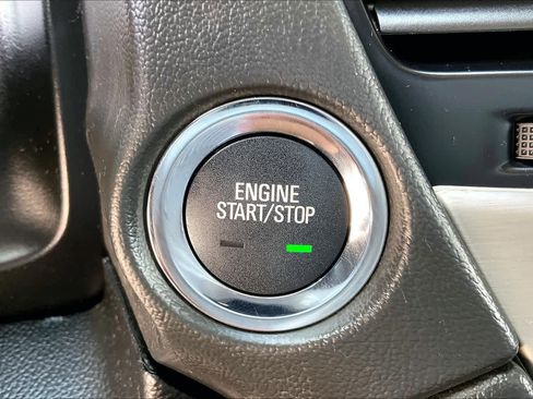 Used 2020 GMC Yukon XL Denali w/ Denali Premium Package image 33