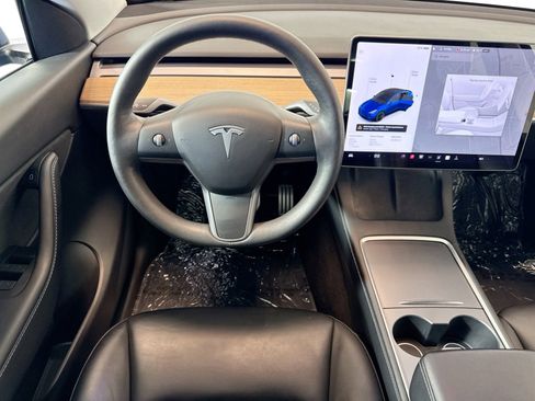 Used 2022 Tesla Model Y Performance image 20