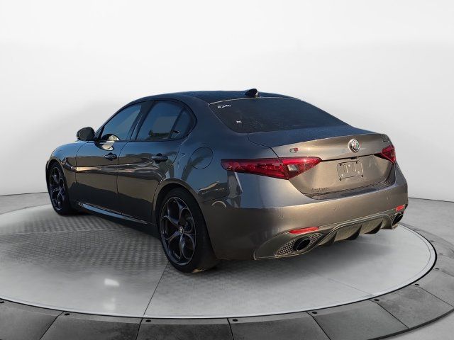 Used 2021 Alfa Romeo Giulia Ti Sport RWD image 3