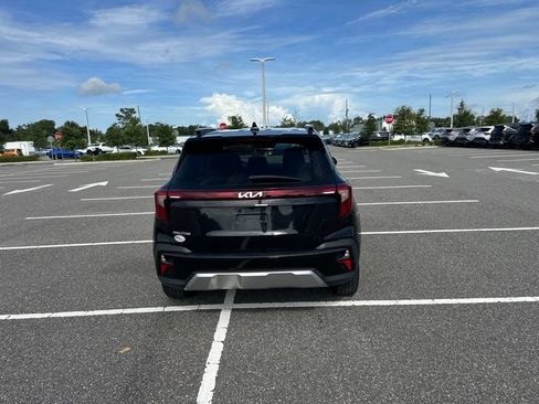 Used 2024 Kia Seltos S FWD image 7