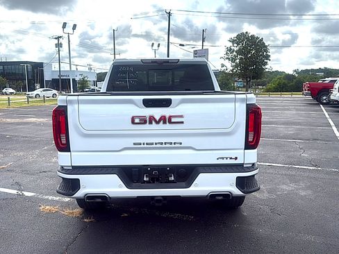 Used 2024 GMC Sierra 1500 AT4 w/ Technology Package AWD/4WD image 6