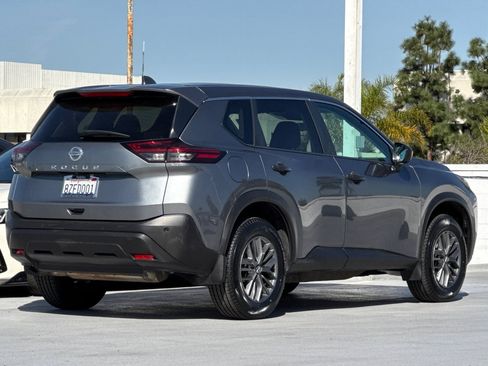 Used 2021 Nissan Rogue S image 9
