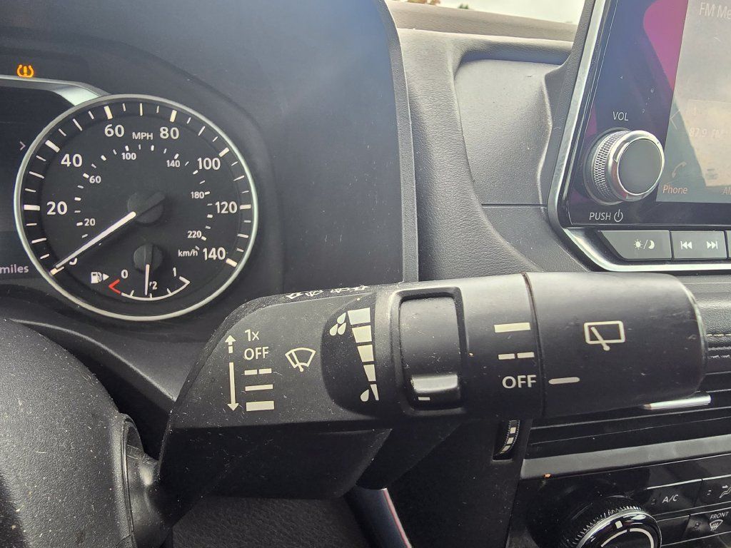 Used 2021 Nissan Rogue S AWD/4WD image 26