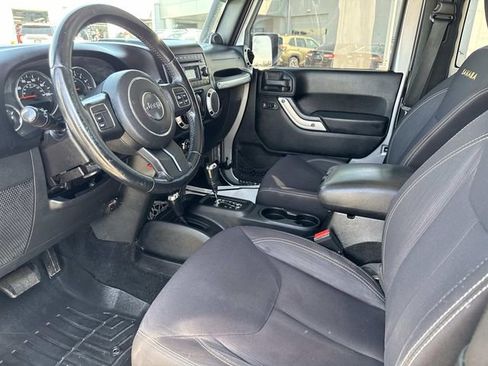 Used 2013 Jeep Wrangler Sahara image 13