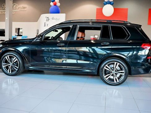 Used 2021 BMW X7 M50i w/ Executive Package image 9