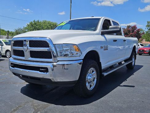 Used 2015 RAM 2500 Tradesman w/ Chrome Appearance Group AWD/4WD image 4