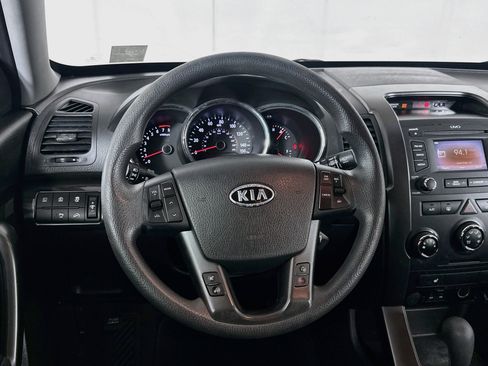 Used 2013 Kia Sorento LX w/ Convenience Pkg FWD image 17