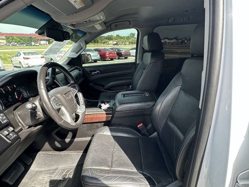 Used 2018 GMC Yukon SLT w/ HD Trailering Package RWD image 11