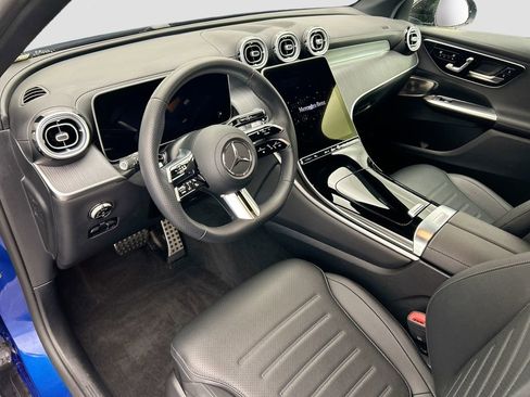 Certified 2025 Mercedes-Benz GLC 300 image 9