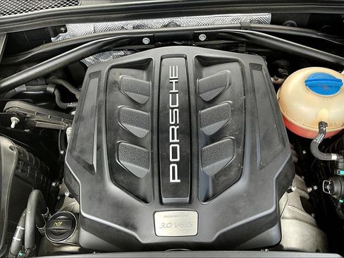 Used 2016 Porsche Macan S AWD/4WD image 30