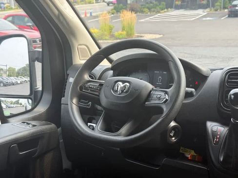 Used 2023 RAM ProMaster 2500 image 21