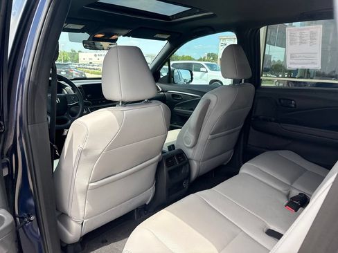 Used 2023 Honda Passport EX-L image 39
