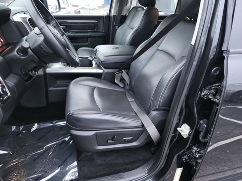 Used 2017 RAM 1500 Sport image 26