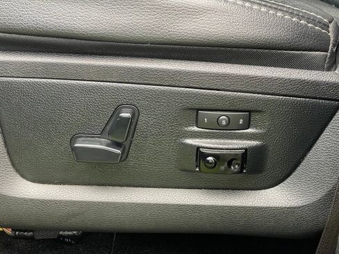Used 2017 RAM 1500 Laramie AWD/4WD image 15