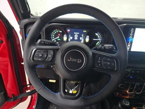 Used 2024 Jeep Wrangler Unlimited Rubicon 4xe image 8