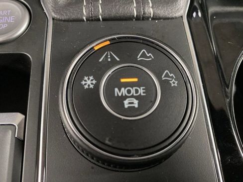 Used 2023 Volkswagen Atlas Cross Sport SEL R-Line image 25