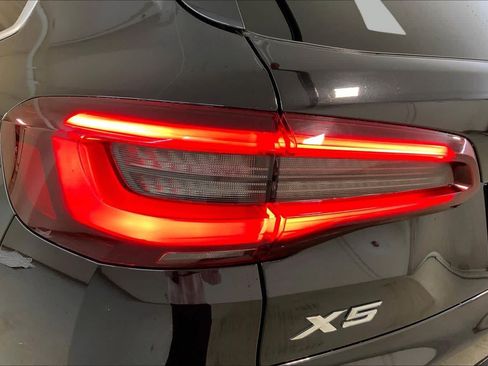 Used 2021 BMW X5 xDrive40i AWD/4WD image 28