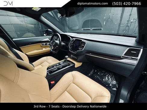 Used 2017 Volvo XC90 T6 Momentum w/ Vision Package AWD/4WD image 19