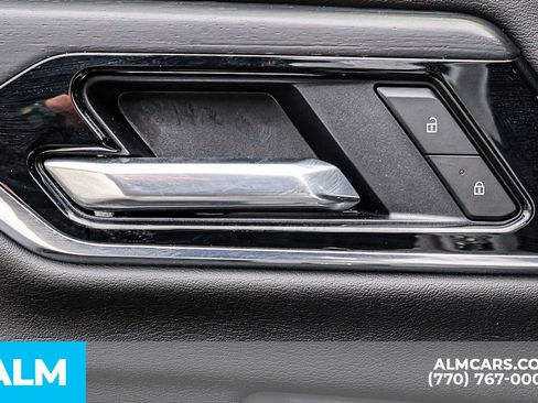 Used 2025 GMC Yukon Denali AWD/4WD image 52
