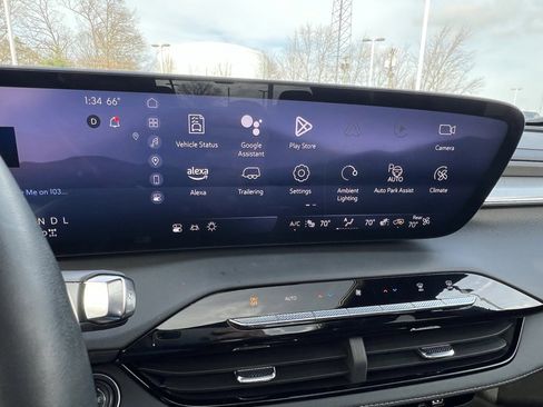 Certified 2025 Buick Enclave Avenir image 29