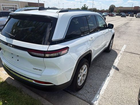 Used 2023 Jeep Grand Cherokee Limited AWD/4WD image 5
