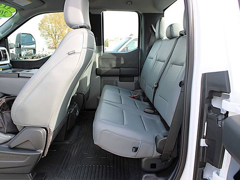 Used 2025 Ford F250 XLT image 15