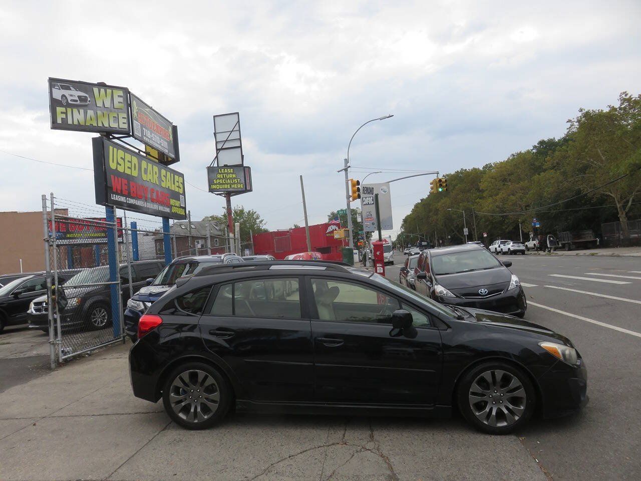 Used 2014 Subaru Impreza 2.0i Sport Premium AWD/4WD image 8