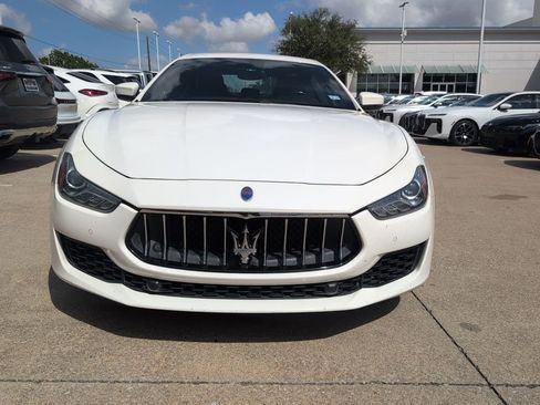 Used 2018 Maserati Ghibli S image 2