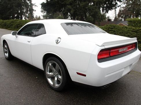 Used 2013 Dodge Challenger SXT w/ Super Sport Group image 4
