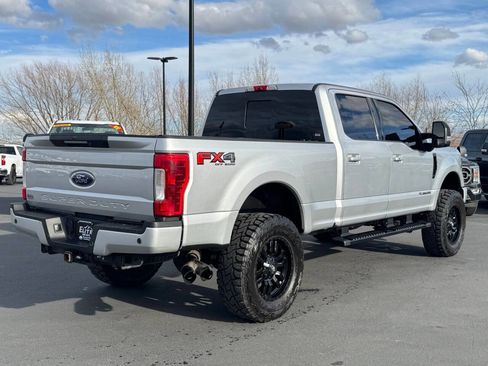 Used 2019 Ford F350 Lariat image 6