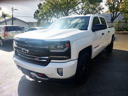 Used 2017 Chevrolet Silverado 1500 LTZ Z71 w/ Redline Edition image 3