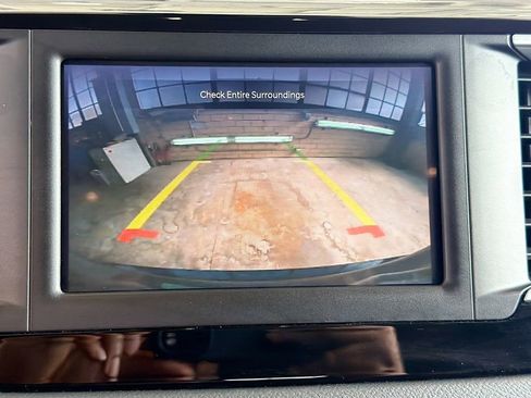 Used 2023 Chrysler Voyager LX image 13