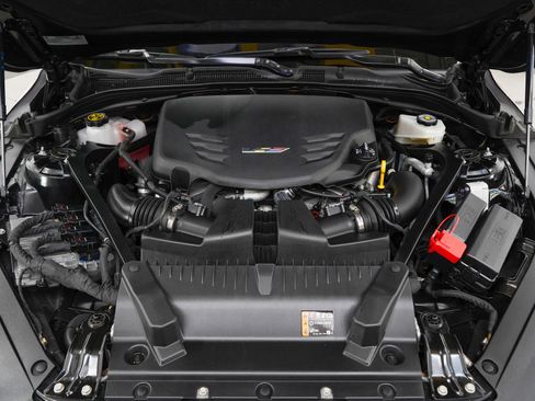 Used 2022 Cadillac CT4 V Blackwing w/ Carbon Fibre 1 Package RWD image 23