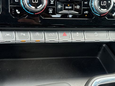 Used 2025 GMC Sierra 1500 Denali AWD/4WD image 29