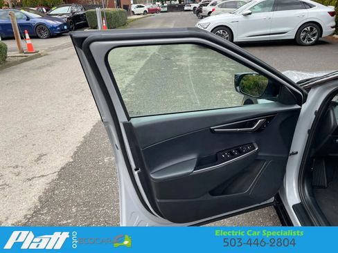 Used 2025 Kia EV6 Wind image 19