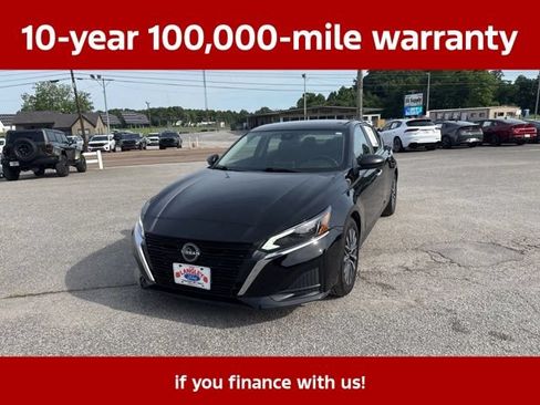 Used 2025 Nissan Altima 2.5 SV FWD image 6